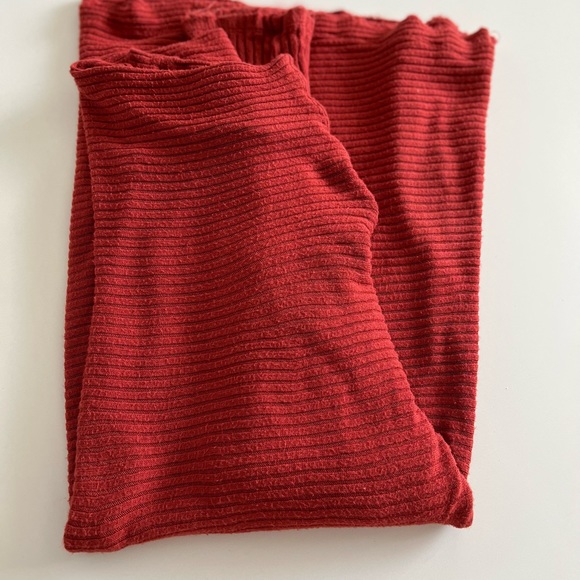 Free People love split back ribbed long sleeve pullover medium - Picture 3 of 9